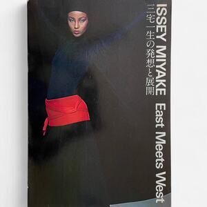 ISSEY MIYAKE 1978 EAST MEETS WEST Oversized Book